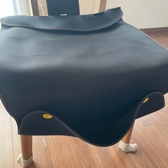 🚗【チャイルドシート保護マット】の画像