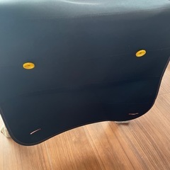 🚗【チャイルドシート保護マット】の画像