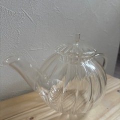 キャトルセゾン　ガラスのティーポットの画像