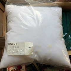 超大量の生地、端切れ、糸などなどの画像