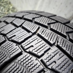 ドタキャンのため再投稿　215/65/16 スタッドレスタイヤ　4本セットの画像