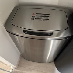 コストコ　センサーゴミ箱　47L　の画像