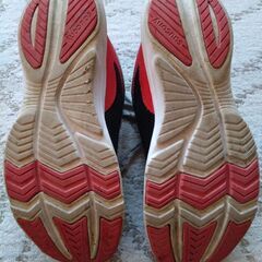 Saucony [サッカニー] シューズ ☆ 美品・23.5cmの画像