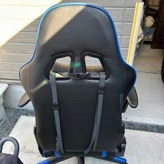 ゲーミングチェアの画像