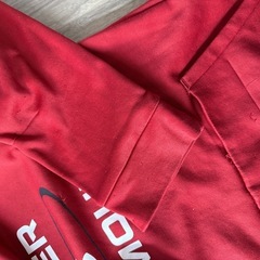 160 アンダーアーマー　赤パーカーの画像