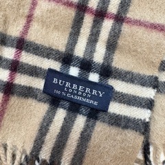 BURBERRY 100%ウールマフラー、柔らかく暖かい。の画像