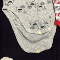 UNIQLO リサラーソン　ボディ肌着2枚セットの画像