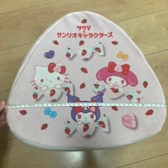 サクマ　サンリオ　　　クッションの画像