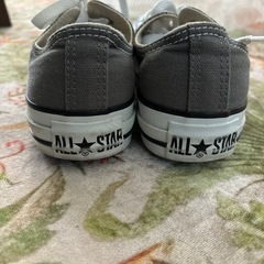 コンバースのローカットスニーカー22.5cmの画像