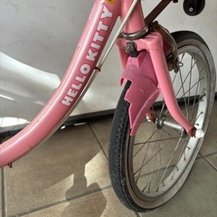 パンクありキティーちゃん自転車の画像