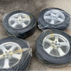 スタッドレスタイヤの画像