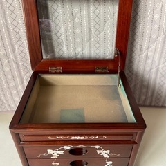 花梨 螺鈿細工 2段 小引き出し 小物入れ 上段 ショーケース ガラスケース 唐木 無垢 貴重品収納 宝石収納 時計収納 中古品  の画像