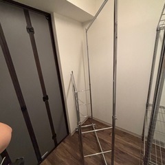 洋服収納スチールラックの画像