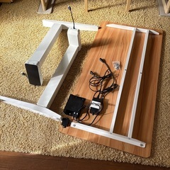 電動式昇降デスク　木目調の画像