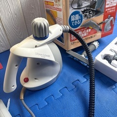 スチームクリーナーコンパクトタイプ　アイリス　美品の画像