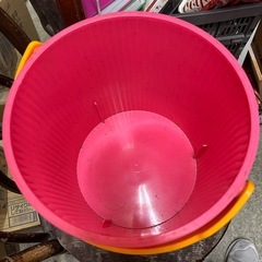 バケツ型物入れの画像