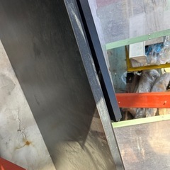 折りたたみ式テーブルの画像