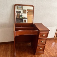 鏡台
の画像