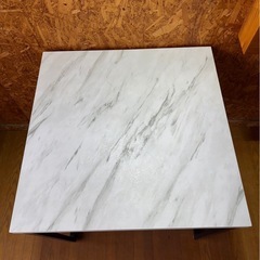 J2705 ダイニングテーブル　大理石風　　の画像