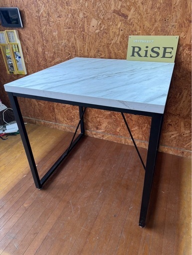 J2705 ダイニングテーブル　大理石風