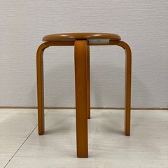 木製　椅子　スツールの画像