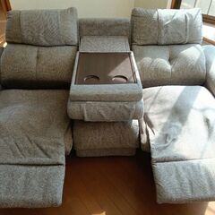 ニトリ　電動リクライニングソファーの画像
