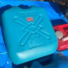ガソリン携行缶、灯油タンクの画像