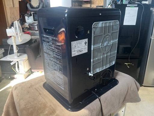 ２０２４年製　コロナ　石油ファンヒーター　石油ストーブ　ネイビー　５．０Ｌタンク　木造９畳／コンクリート１２畳　ルームサーモセンサー　ｅｃｏモード　自動消化・不完全燃焼防止装置　ＦＨ－ＭＶＣ３２２４Ｙ