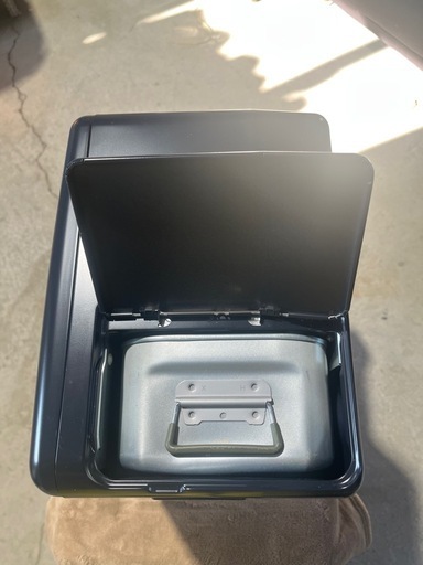 ２０２４年製　コロナ　石油ファンヒーター　石油ストーブ　ネイビー　５．０Ｌタンク　木造９畳／コンクリート１２畳　ルームサーモセンサー　ｅｃｏモード　自動消化・不完全燃焼防止装置　ＦＨ－ＭＶＣ３２２４Ｙ