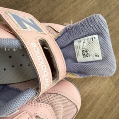 new balance ベビーシューズ 15cm ピンクの画像