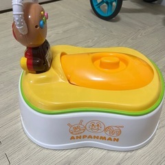 アンパンマンおまる未使用品
の画像