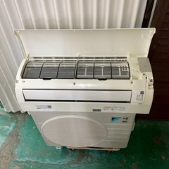 2017年製  ダイキンエアコン　3.6k 12〜14畳用
　の画像