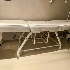 エステ施術ベッドの画像