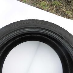 中古タイヤ　245-45-19の画像