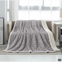 毛布 ブランケット ひざ掛け 大判 発熱二枚合わせ　パイル 丸洗いOK 抗菌防臭 防ダニ加工 北欧風 プレゼント (130ｘ160cm)　まとめ買い歓迎　卸ます　アマゾン引き上げ商品　倒産品　ネット商材　転売　卸し　問屋　転売OK　アマゾン　商品　景品　コンペの画像