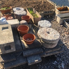 植木鉢等の画像