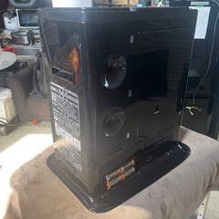 トヨトミ　石油ストーブ　反射型ストーブ　開放式　３．６Ｌタンク　２０１９年製　ブラック　電池式　コンセント不要　ＲＳＸ－２３０　停電　災害　キャンプ　アウトドア　ポータブルの画像