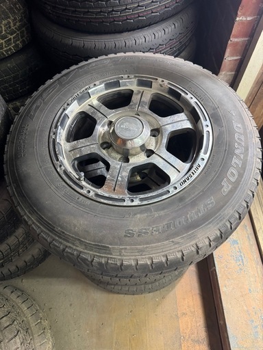 ハイエース スタッドレス 15インチ 4本セット