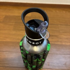 【新品未使用MOBOT カモフラージュ水筒・筋膜ローラー 】の画像