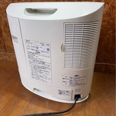 J2808 パナソニック　Panasonic 加湿セラミックファンヒーター　　　DS-FKX1205 2017年　の画像