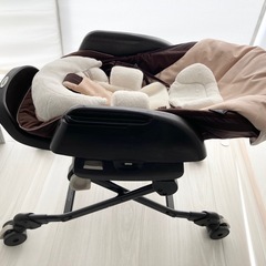 【電動】Combi ネムリラBEDi オートスウィング ハイローチェアの画像