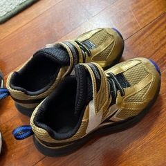 洗ってません！男の子シューズ18.5〜19cm19cmの画像