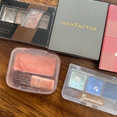 アイシャドウ　半端品　ハンパ　訳あり　の画像