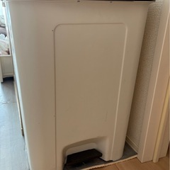 ゴミ箱の画像