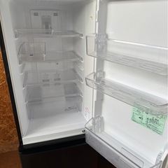 J2808 三菱　MITSUBISHI ミツビシ　168L 2015年　2ドア冷蔵庫　ドア正面凹み、傷ありの画像