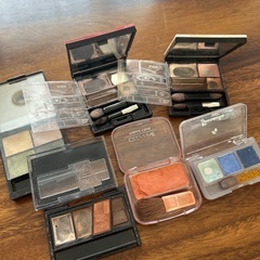 アイシャドウ　半端品　ハンパ　訳あり　の画像