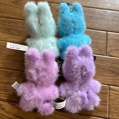 labubu ラブブ　ラフフ　ぬいぐるみキーホルダー　4体セット処分価格の画像