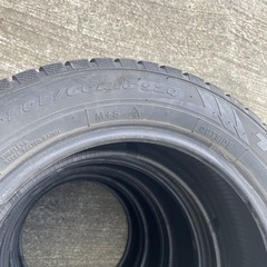 トーヨー　スタッドレス　トランパスTX 205/60R16 2022年製の画像