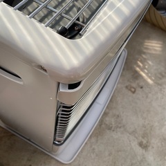 【美品】煙突式灯油ストーブ　TOYOTOMI 2010年式の画像