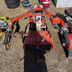 クボタ耕運機実働の画像